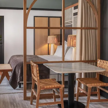 Maisons Du Monde & - Vieux Port Hotel 4*
